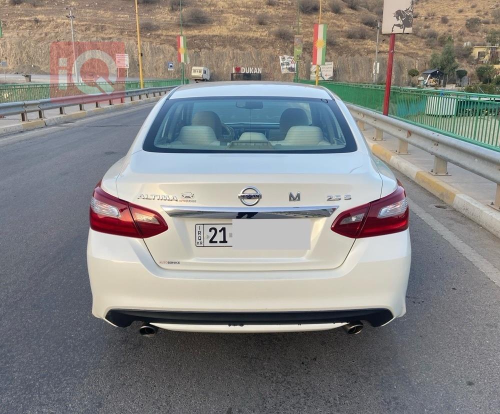 نيسان ألتيما